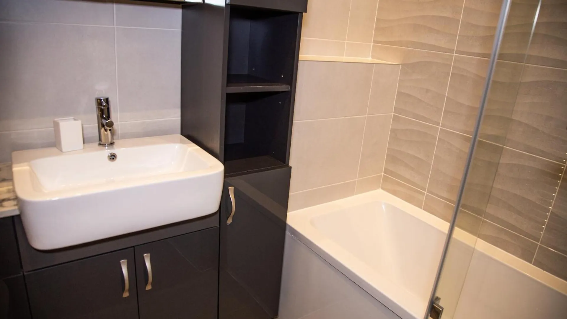 Academy Apartments Kingston upon Hull 0*,  Royaume-Uni